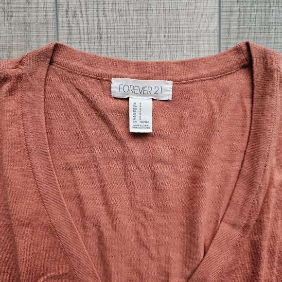 Forever 21 Cardigan - Picture 2 of 4